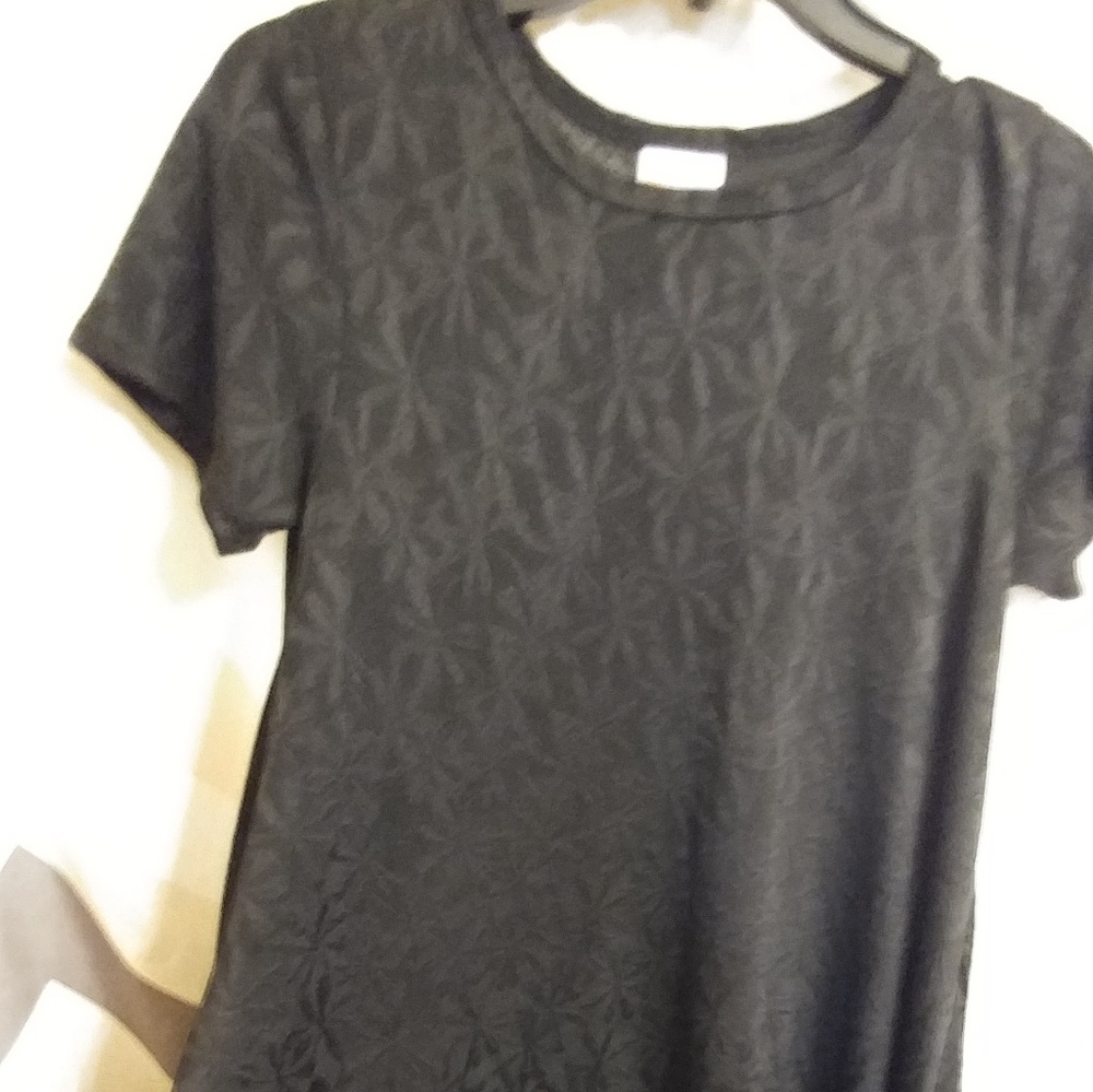 Solid black Lularoe carley
